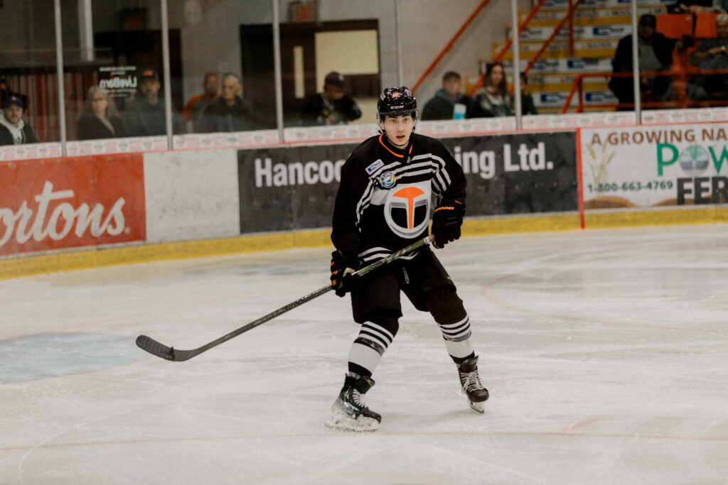 Coyle Scores Pair Terriers Down Klippers | Yorkton Terriers